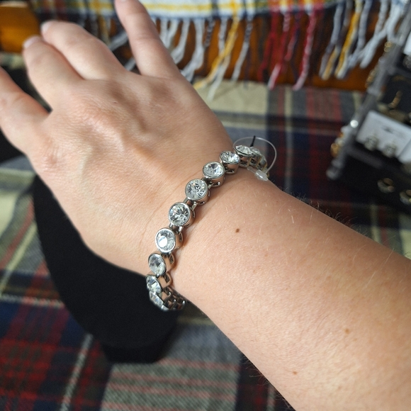 CHICOS SILVER AND DIAMOND BANGLE NWT - Picture 5 of 5